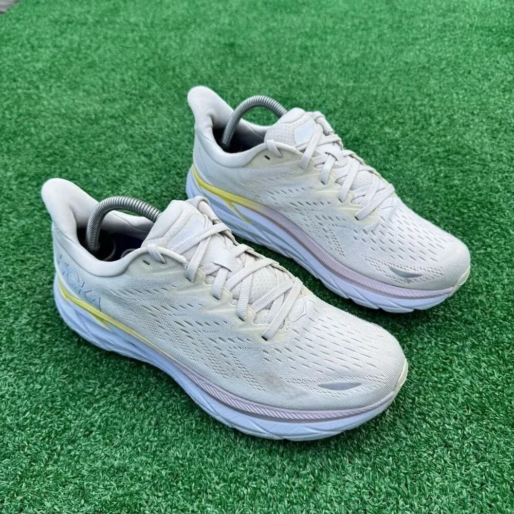 HOKA ONE ONE CLIFTON 8 - Women’s Running Shoes - SIZE 9.5B